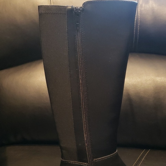 SOLD SOLD SOLD SOLD SOLD Womens Boots - Picture 4 of 7